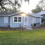 Stilysh 4/2 Bd Near Adv Island Busch Gardens