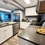 Stilysh 4/2 Bd Near Adv Island Busch Gardens